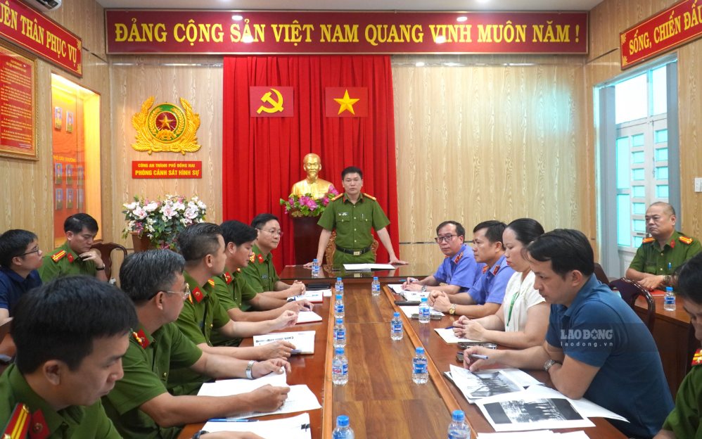 Phòng Cảnh sát hình sự làm việc với các ban ngành liên quan về vụ án. Ảnh: HAC
