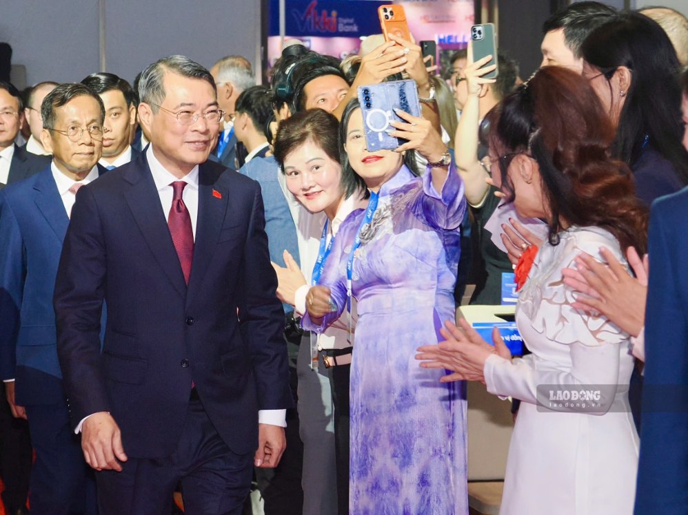 Ủy viên Bộ Chính trị, Thủ tướng Chính phủ nước Cộng hòa Xã hội Chủ nghĩa Việt Nam Lê Minh Hưng tại Diễn đàn Kinh tế Mùa thu 2026. Ảnh: Anh Tú